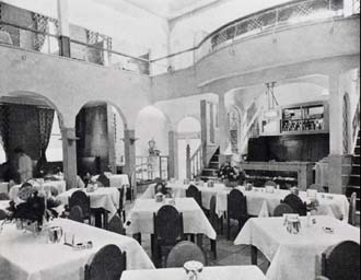 sh04_1935-40_025_parlor