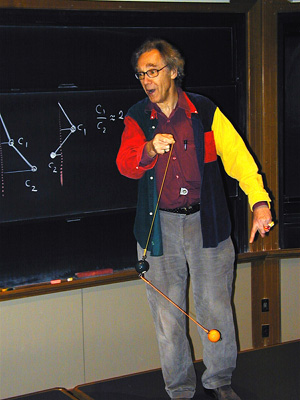 Photo of Prof. Lewin in the classroom.